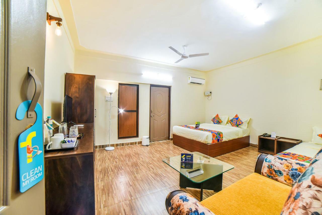 Fabhotel K7 Trends With Pool, Baga Beach - Nr Baga Beach Calangute Exterior photo