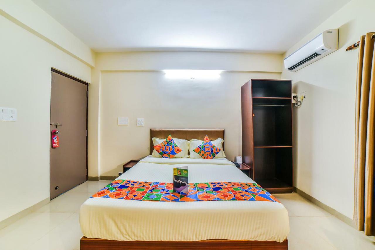 Fabhotel K7 Trends With Pool, Baga Beach - Nr Baga Beach Calangute Exterior photo